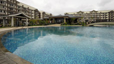 ROSEWOOD POINTE – FOR RENT 2 BEDROOM , 3 BEDROOM OR WE ACCEPT TRANSIENTS ,DAILY .3MINS TO GLOBAL CITY NEAR AIRPORT & MAKATI