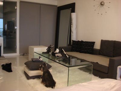 FOR SALE: ONE BEDROOM CONDOMINIUM UNIT IN BSA MANSION IN MAKATI CITY,