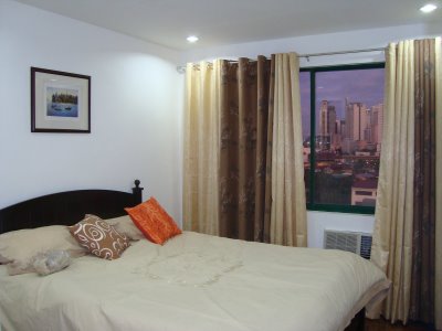 FOR SALE: TWO BEDROOMS CONDO UNIT IN PALM TOWERS IN SAN ANTONIO VILLAGE, MAKATI CITY