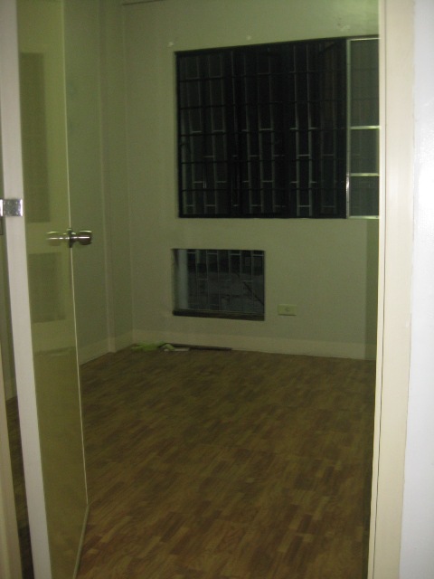 MAKATI ROOM FOR RENT/HOUSE SHARING