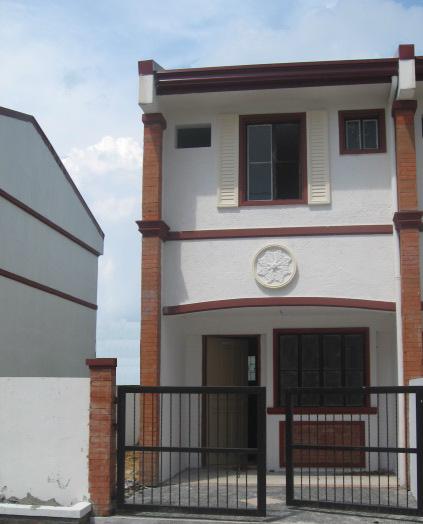 FOR RENT GREENLANE TOWNHOMES LAS PINAS