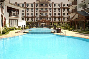 FOR RENT/ OR SALE !! AFFORDABLE PRICE CONDO AT ROSEWOOD POINTE, NEAR MARKET MARKET !! MAKATI AREA