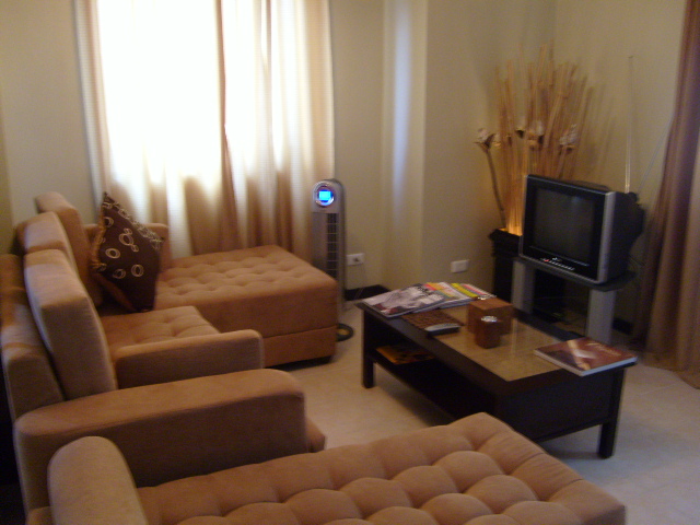 TWO BEDROOM FULLY-FURNISHED CONDO UNIT IN MAYFIELD PARK RES. PASIG