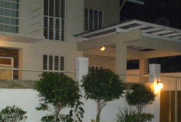 1 FULLY FURNISHED NEW HOUSE FOR RENT AT BATASAN HILLS QUEZON CITY