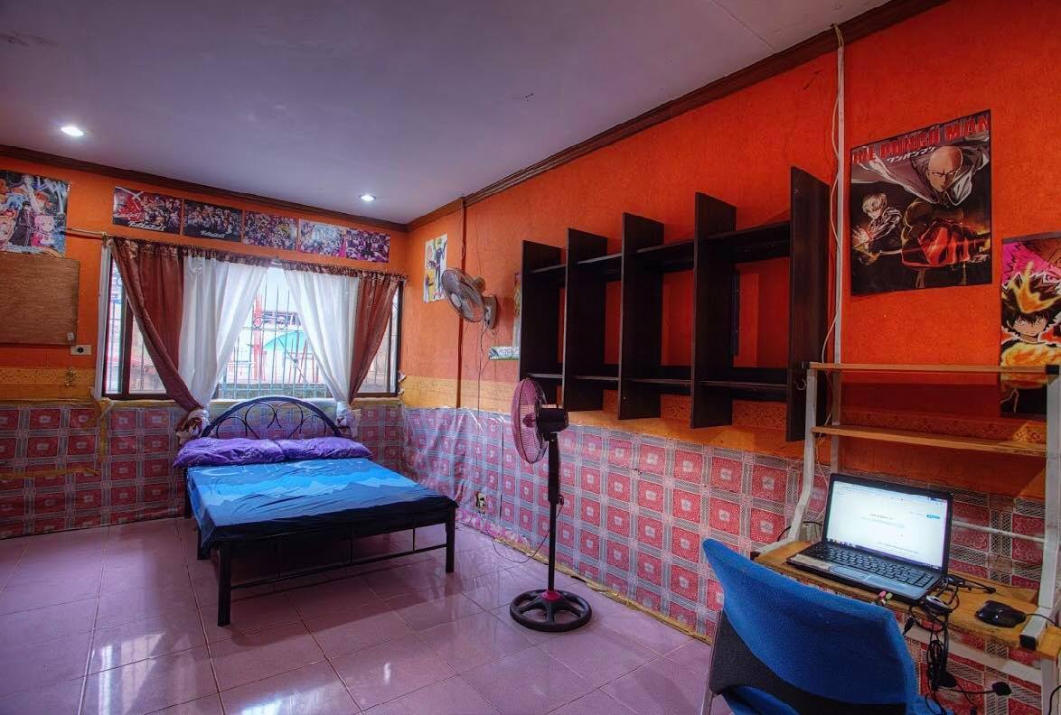 For sale 6 door apartment 60sqm / Floor Area each with Car garages . Semi furnished full 3/F 360sqm with Garage, A 373 sqm Property in Las Pinas