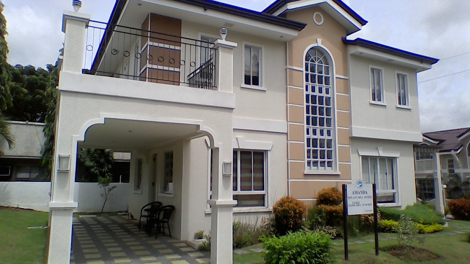 House rush rush for sale in Cavite 10% down payment 90% loanable in bank or In-house financing, Non RFO available