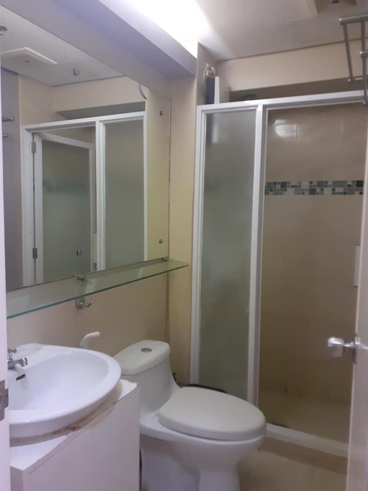 fully furnished one bedroom condo unit, located at Avida towers Cebu Tower 1