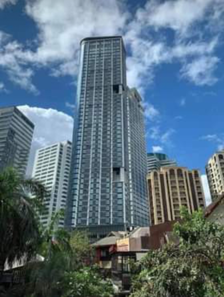 RENT TO OWN 1BR UNIT IN ONE EASTWOOD AVENUE