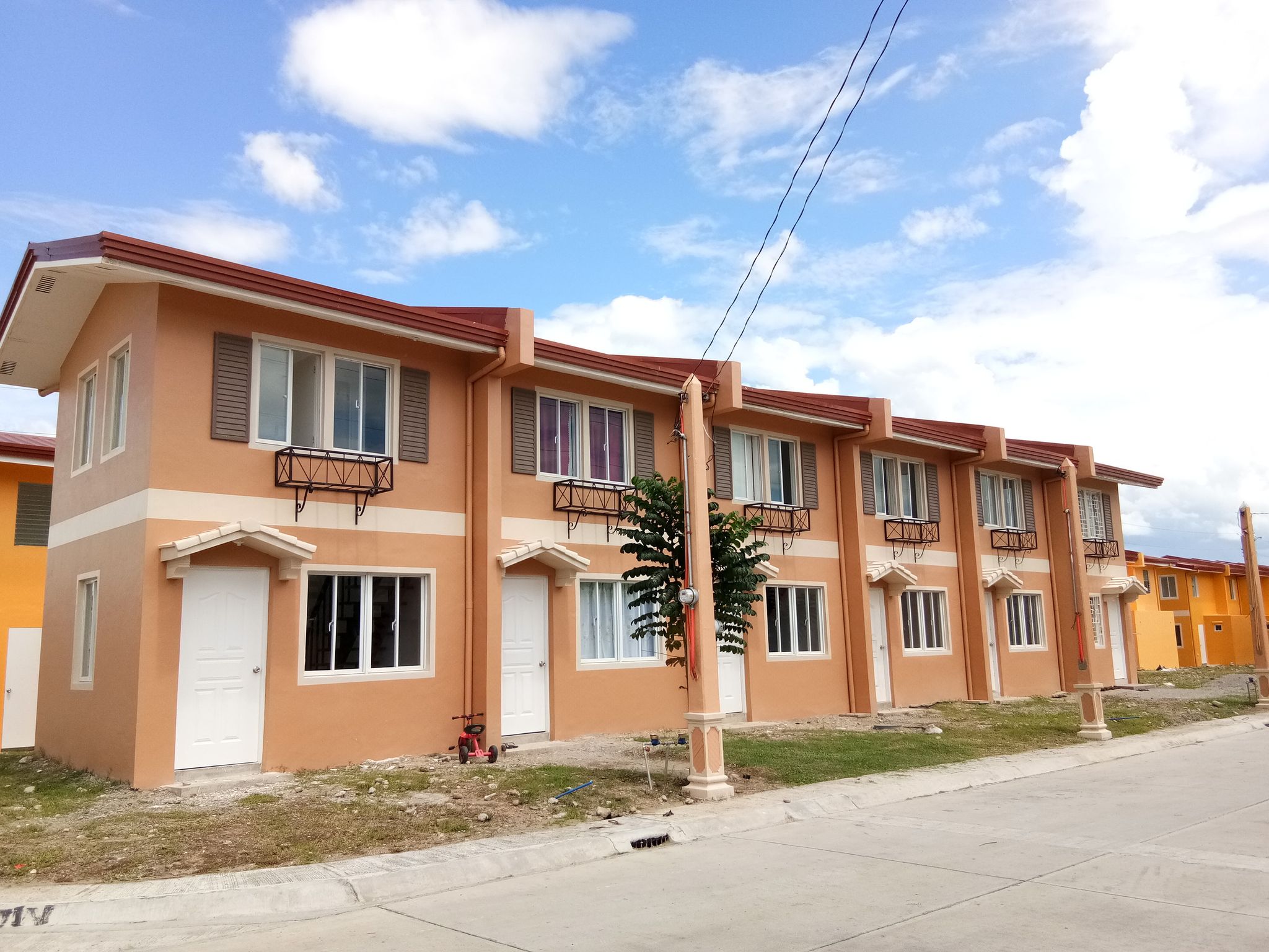 AFFORDABLE HOUSE AND LOT IN GENSAN- SARA UNIT
