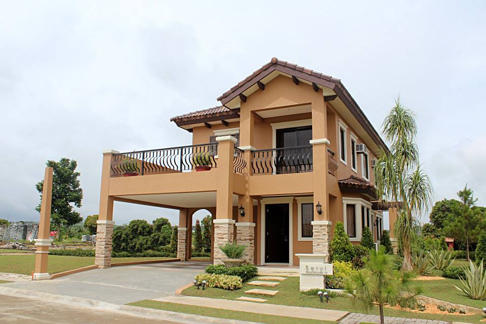 A 286 sqm House and Lot Property at Valenza Santa Rosa Laguna