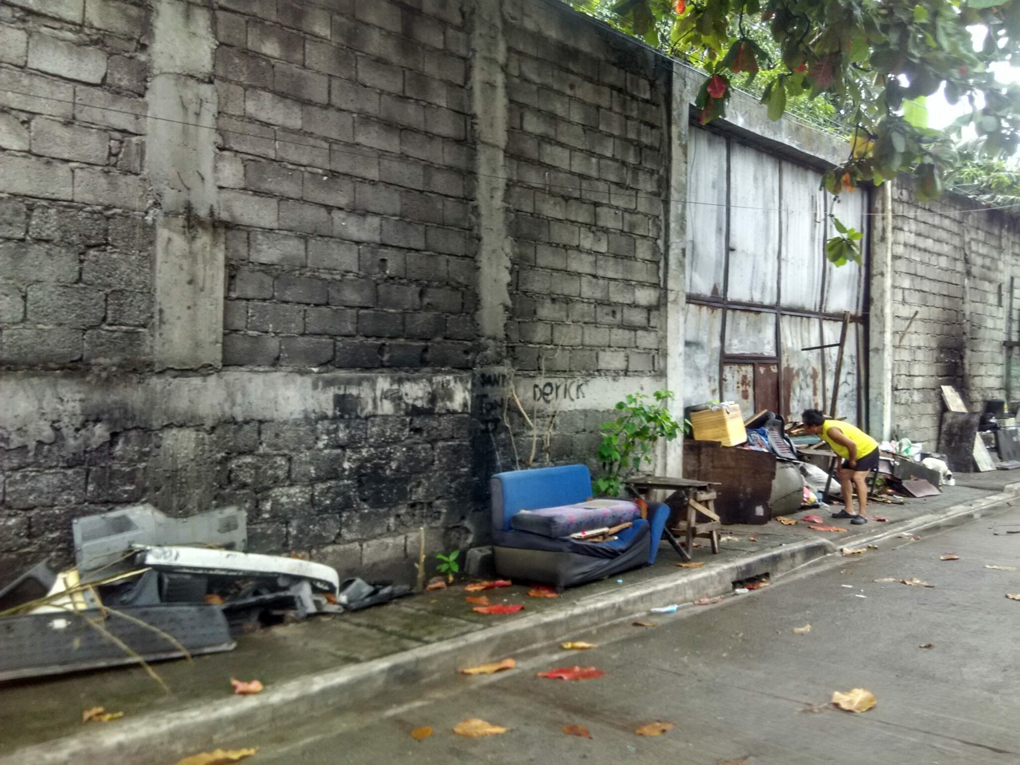 OLD WAREHOUSE FOR SALE PANGHULO MALABON CITY