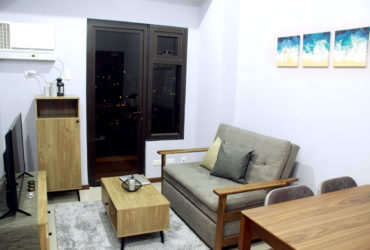 Fully furnished 1 Bedroom unit with balcony and parking at Azalea Place, Gorordo Lahug, Cebu City