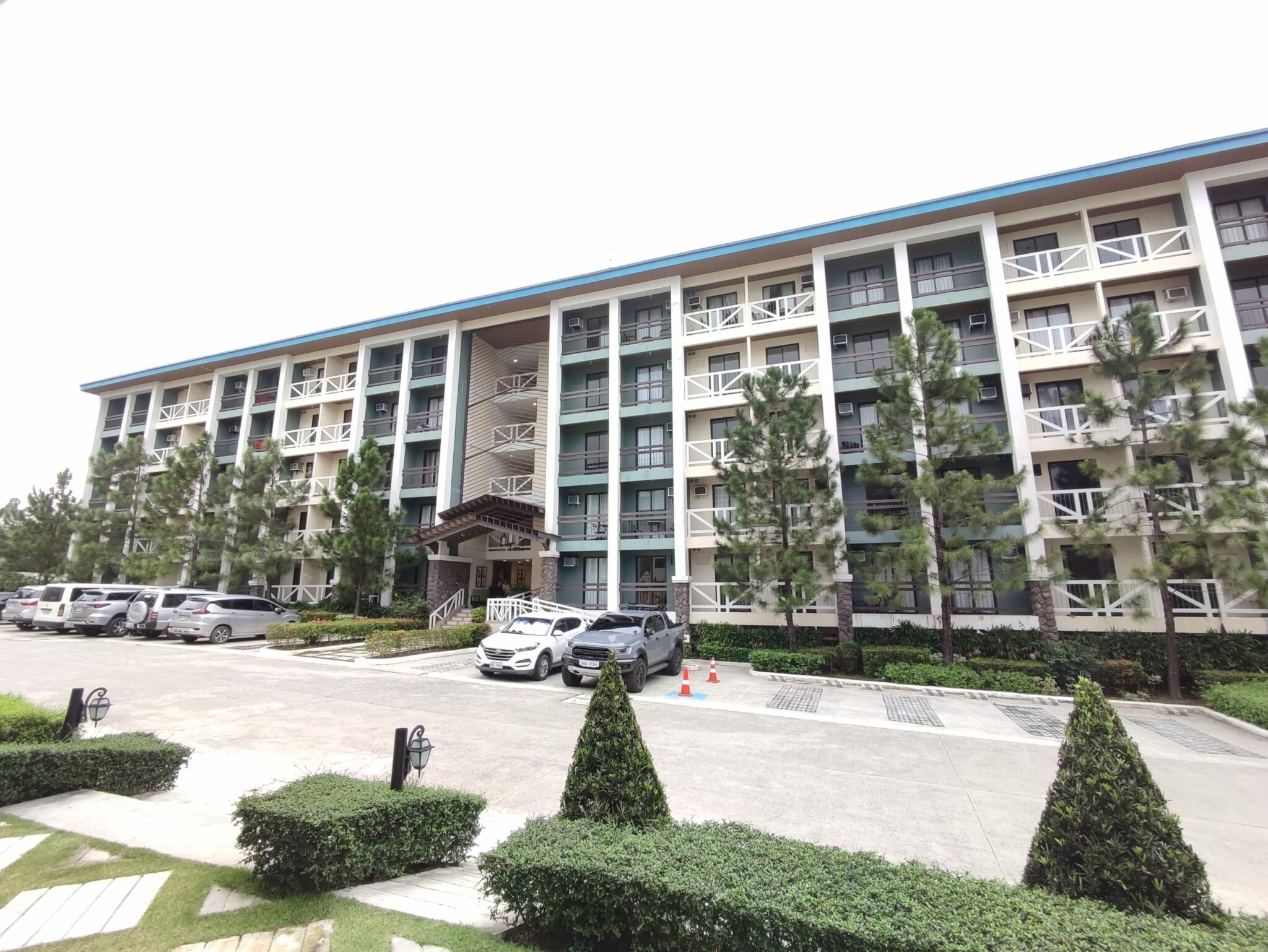 RFO Condo for sale in Pine Suites Tagaytay