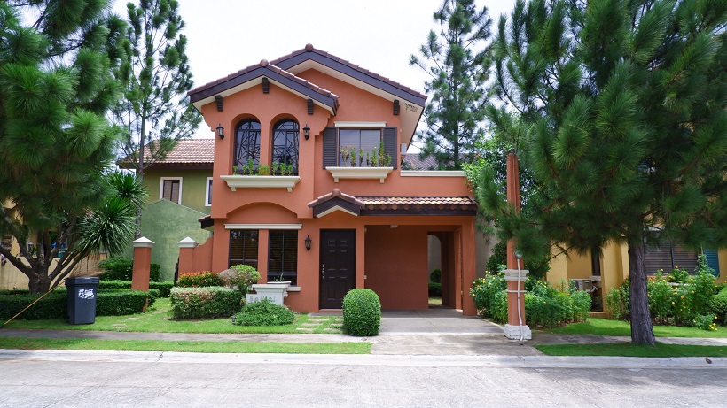 2 Storey House and Lot in Santa Rosa Laguna