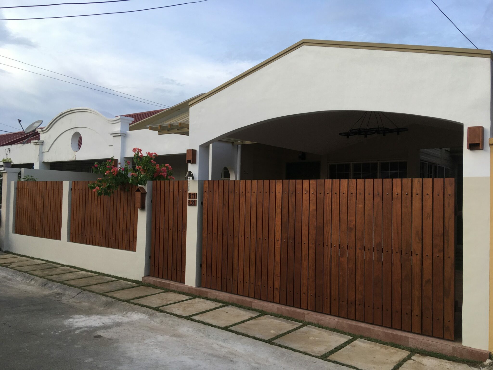 Spacious 1 Storey House For Sale