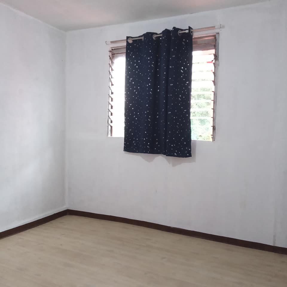 Room for rent in Ilaya St poblacion Makati City