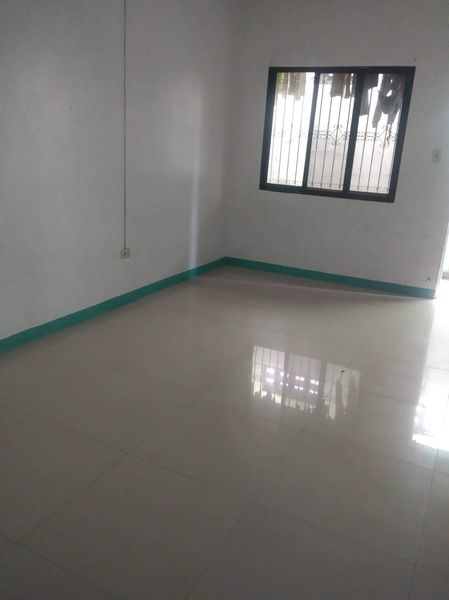 Apartment for rent in Daang Bato St. Lawang Bato Valenzuela