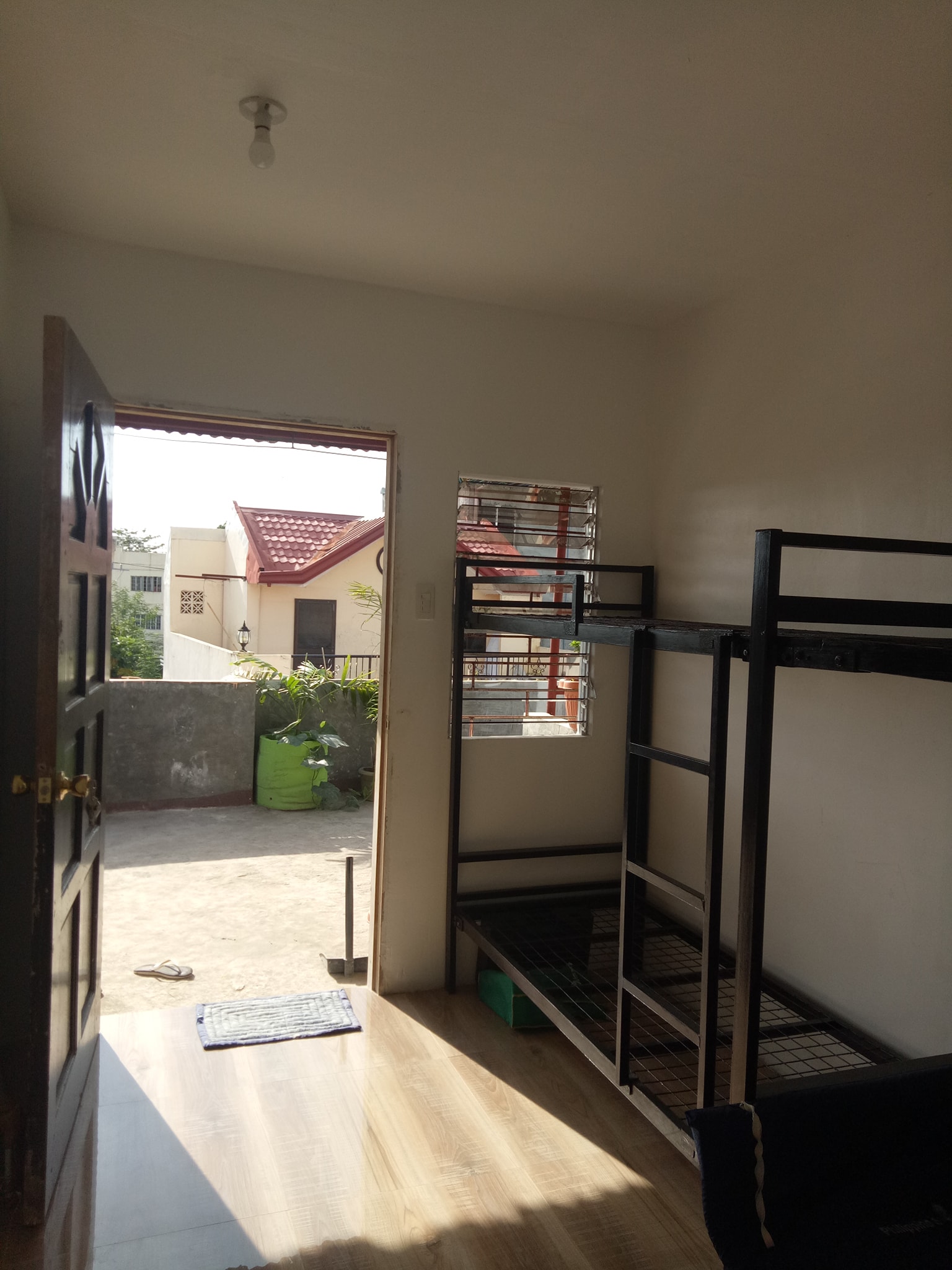 Bedspace for rent in Paranaque