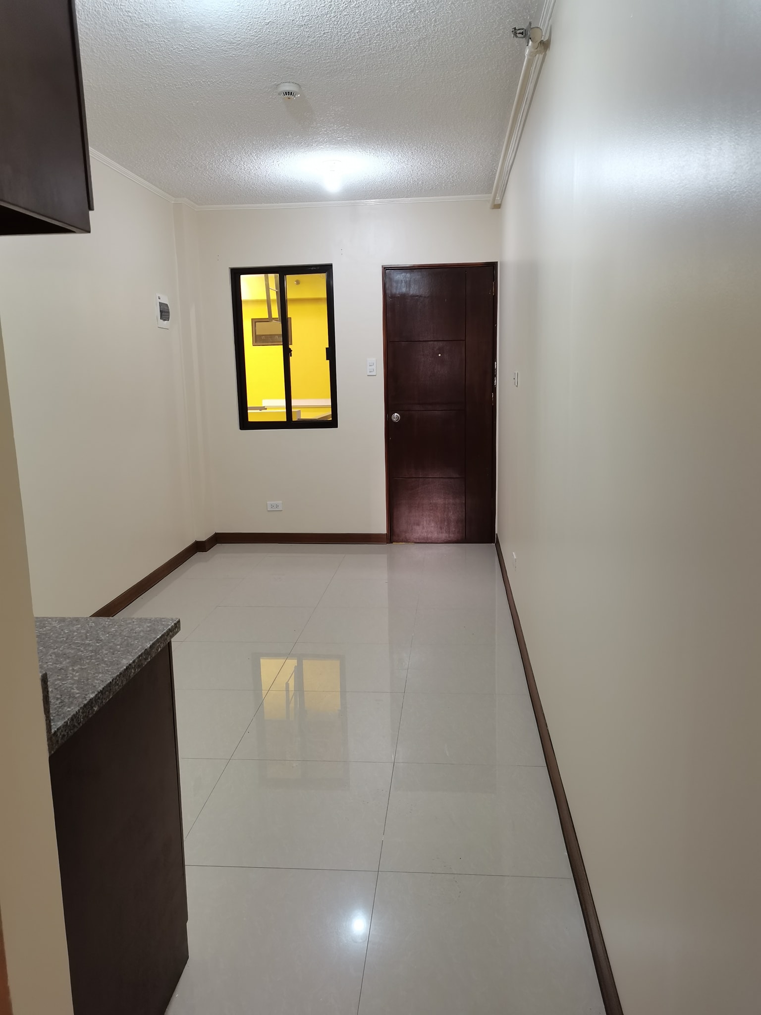 Private: Apartment for rent in Sta. Cruz Manila