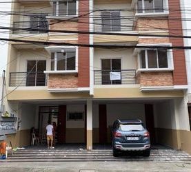 2 BR APARTMENT IN TAGUIG