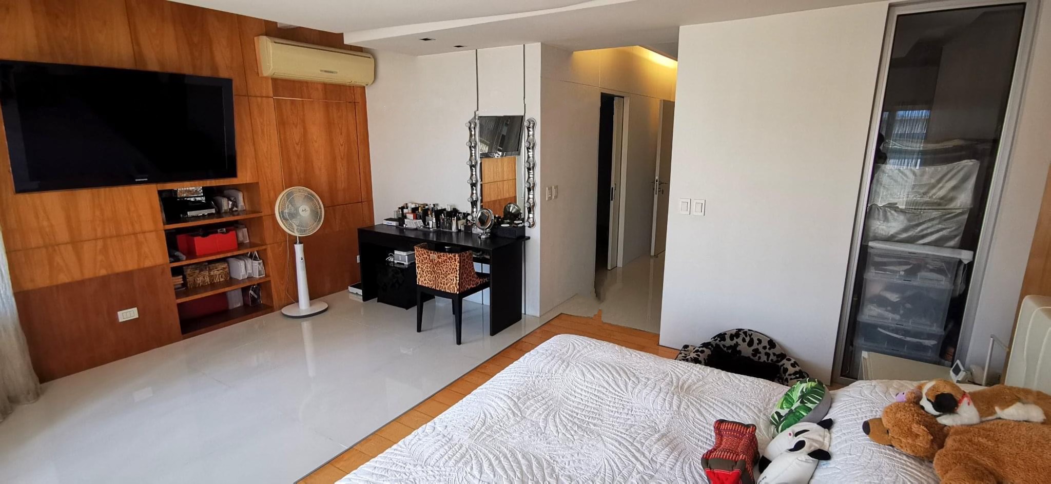 Twin Towers Condominium, Makati for Sale‼️