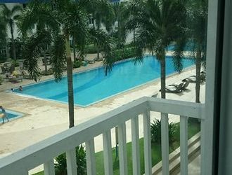 Condo for rent near MOA overnight with pool