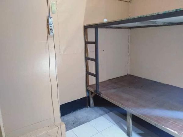 Room for rent in Sampaloc Manila with own CR