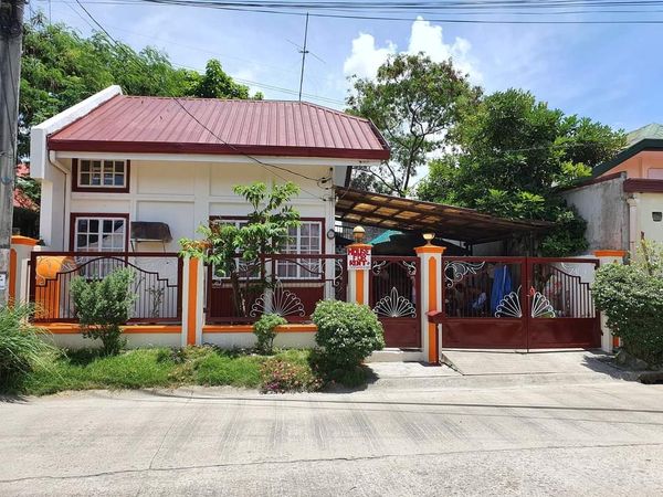 House for rent 2-3br near Manggahan Cavite