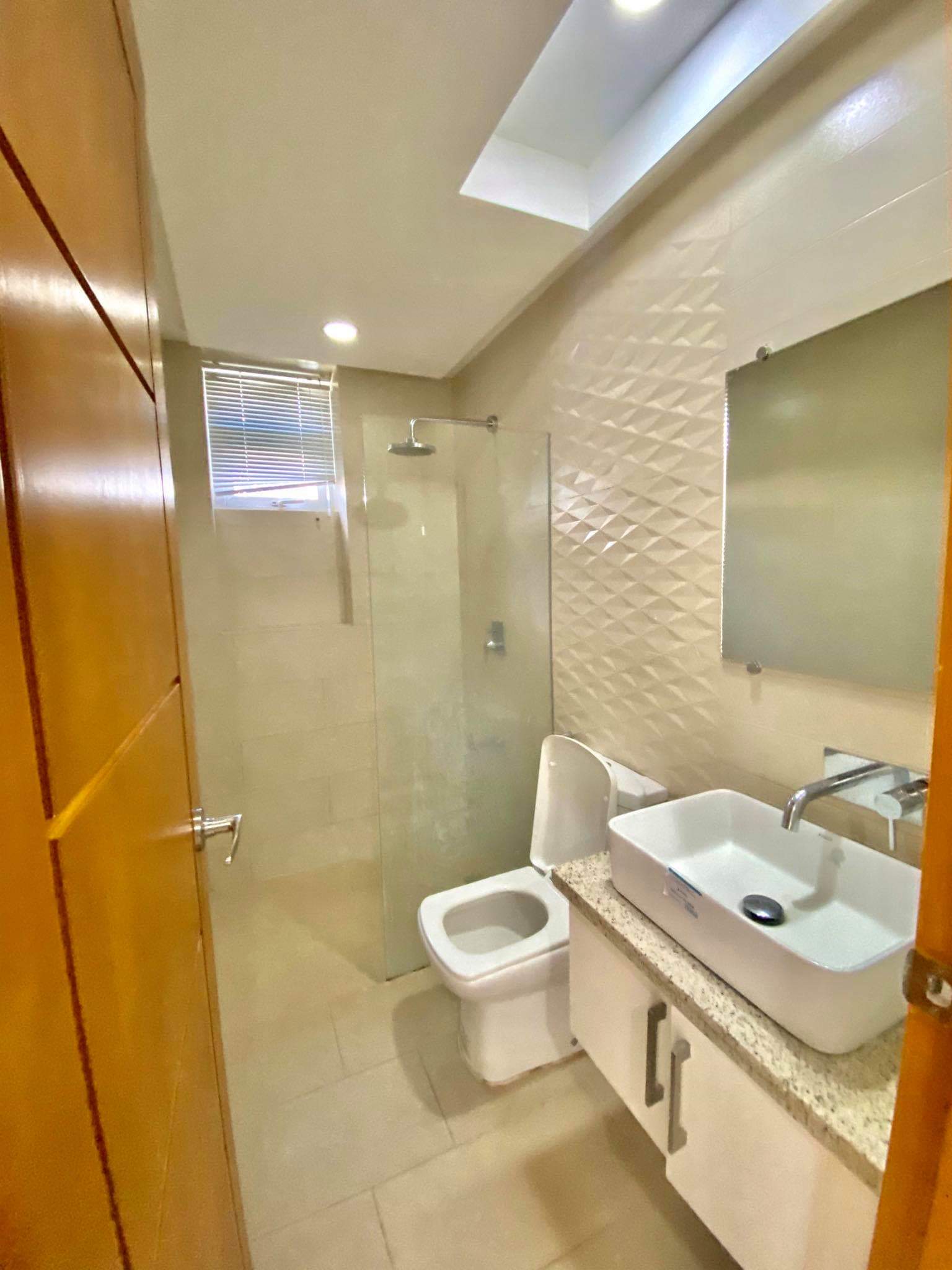 ELEGANT 9BR HOUSE AND LOT FOR SALE WITH POOL IN ANGELES PAMPANGA