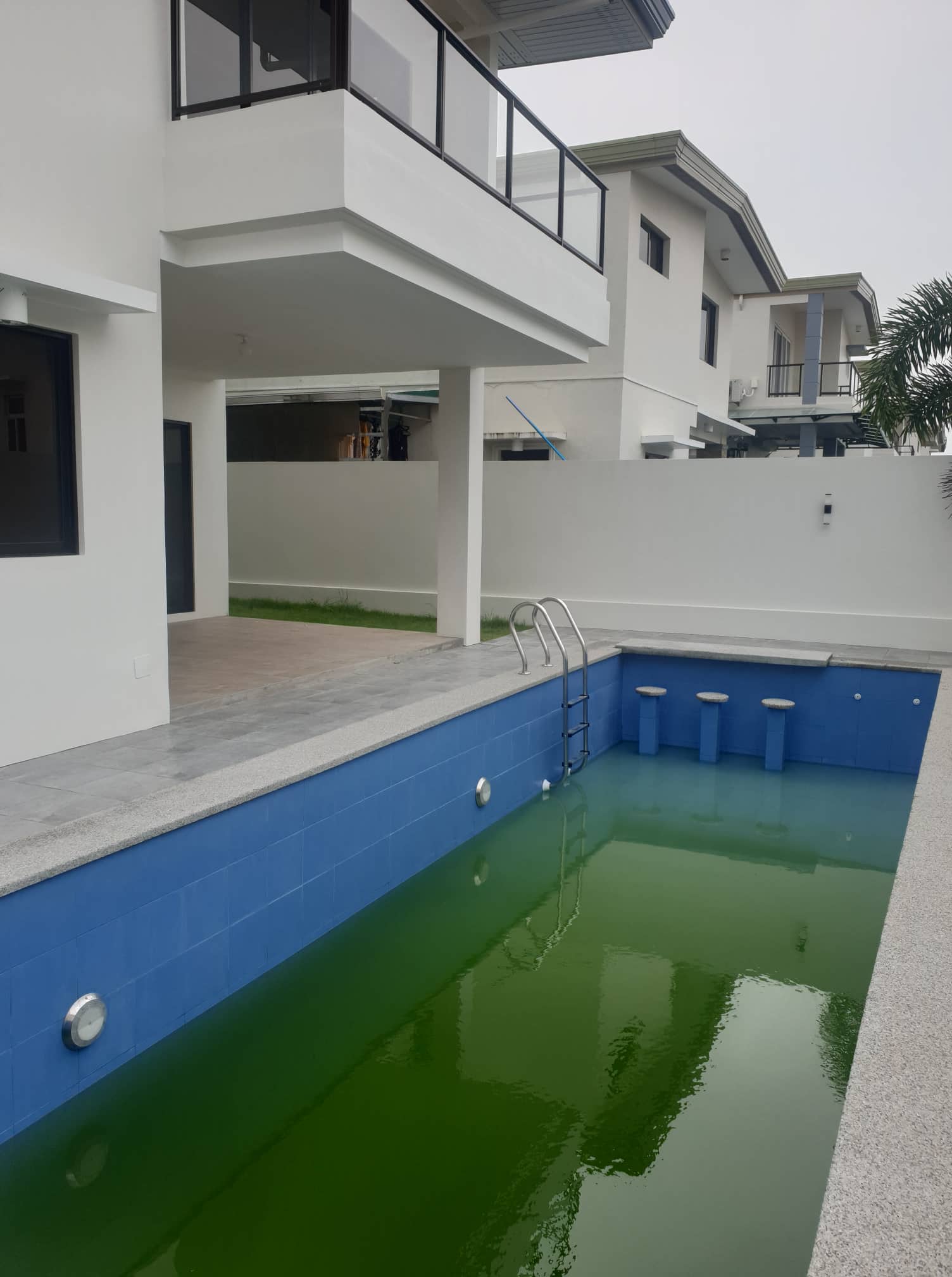 MODERN HOUSE AND LOT WITH POOL FOR SALE