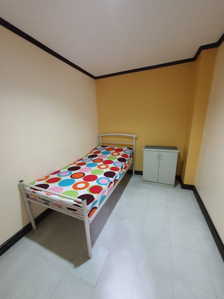 Room for rent in GIl Puyat near Buendia