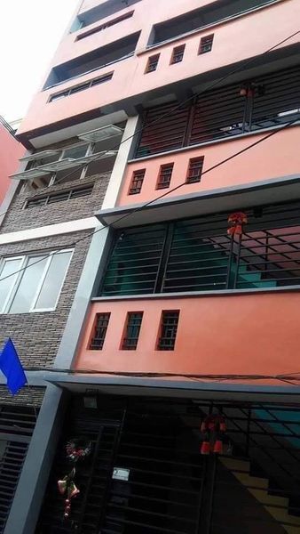 Studio type with parking for car and motor in Manila 7.5k