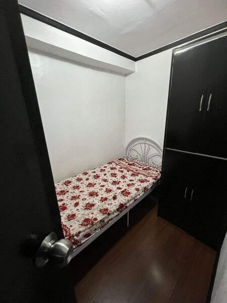 Solo/couple room for rent in Pedro Gil Manila