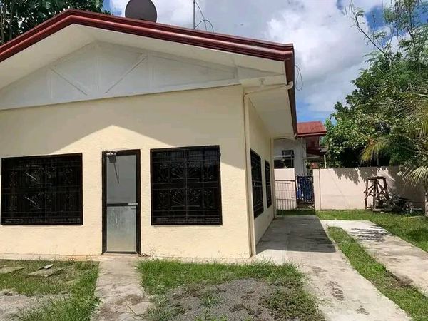 3br house for rent in Davao with 1 cr 10k for rent and 3.7m for sale with big car parking