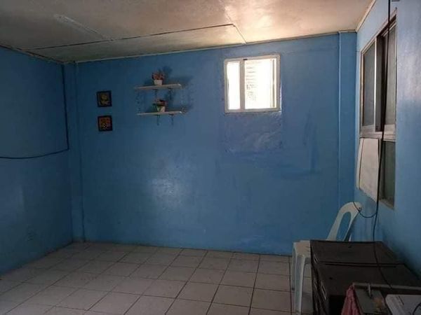 Cheap room for rent in Cubao near Gateway with common CR