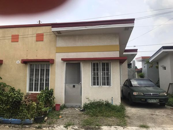 2br house for rent in Calamba with parking lot and CR SuntrustHome