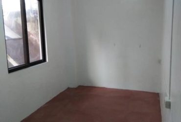 Room for rent with own CR near Roosevelt College Lamuan Concepcion Marikina