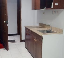 House for rent in Sampaloc for small family, student, or worker semi furnished near Espana UST