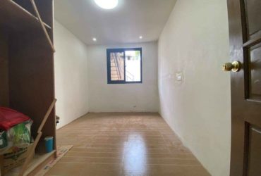 RFO house for rent in Loakan 4br with garage