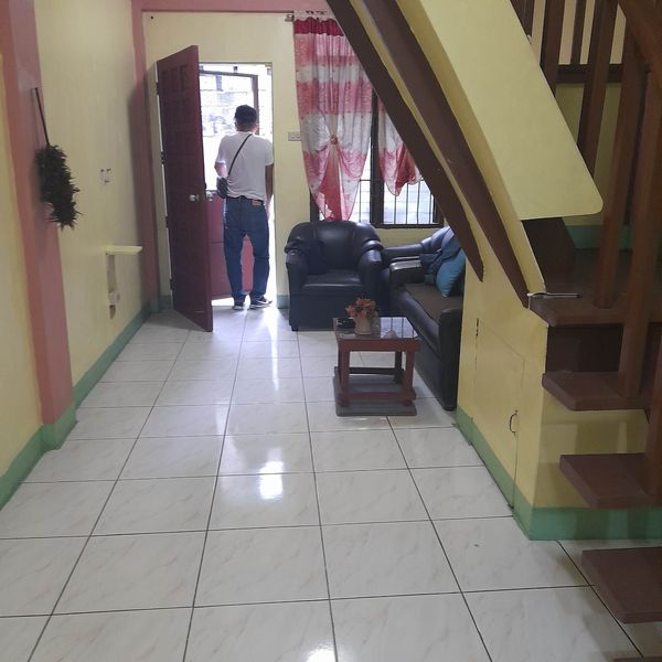 Up and down apartment for rent in Cubao QC Brgy Kaunlaran 15k