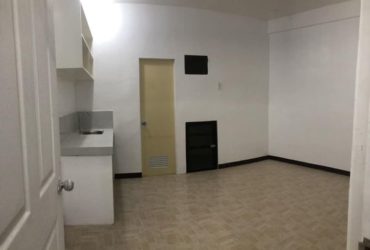 Studio type apartment for rent in Makati near Ayala Mall 2-4 pax with own CR