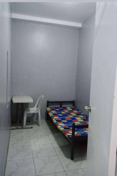 Room for 2 in Lacson St. Bacolod 4200