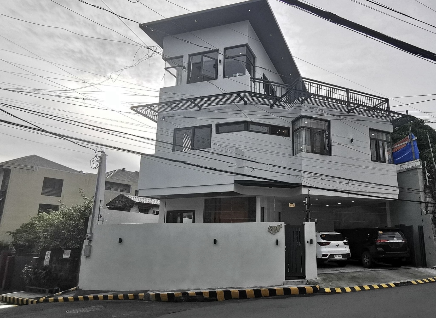 Horseshoe Village, Quezon City – Tropical Inspired House for Sale‼️