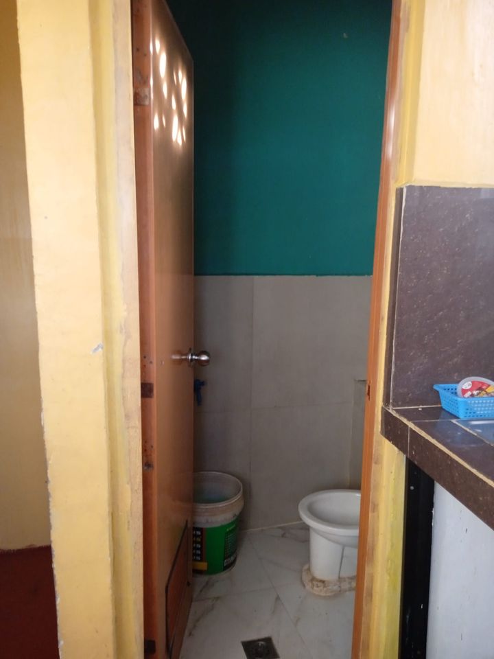 Room for rent near Makati in Bicutan for 2, with motor parking