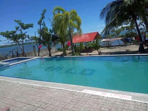Affordable beach house in Calatagan Batangas with pool