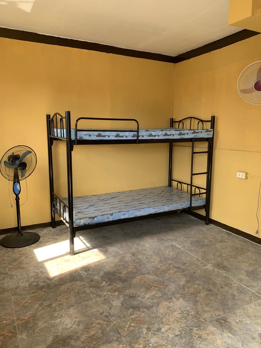 Male bedspace for rent in Las Pinas 2500 with free WiFi and free electricity near SM Molino