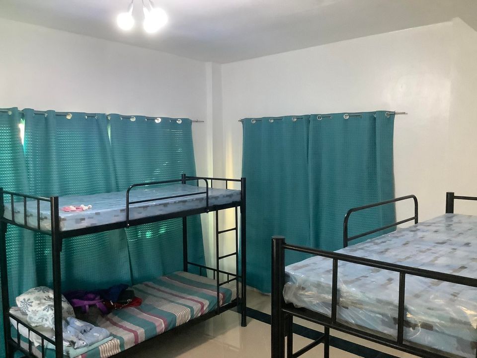 Female bedspace for rent in Narra St. Las Pinas 3k near SM Southmall and Marcos Alvarez