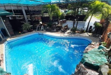 Transient staycation house in Guiguinto Bulacan with basketball court, tree house, and swimming pool 15-20 pax