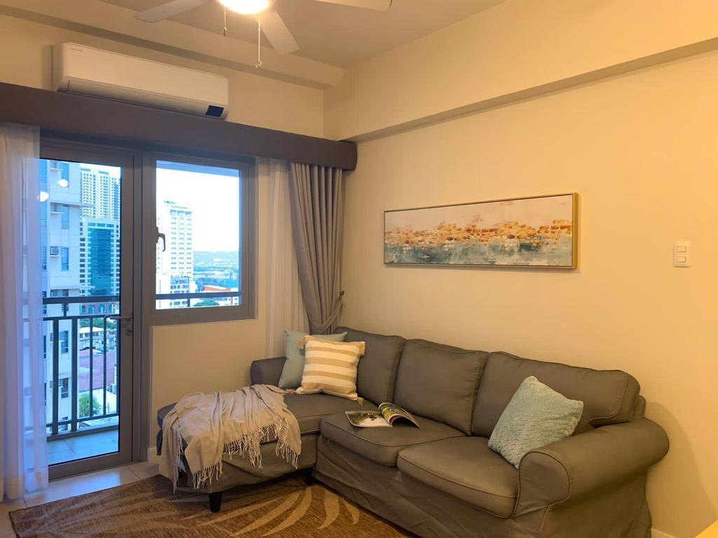 2BR in BGC FOR LEASE