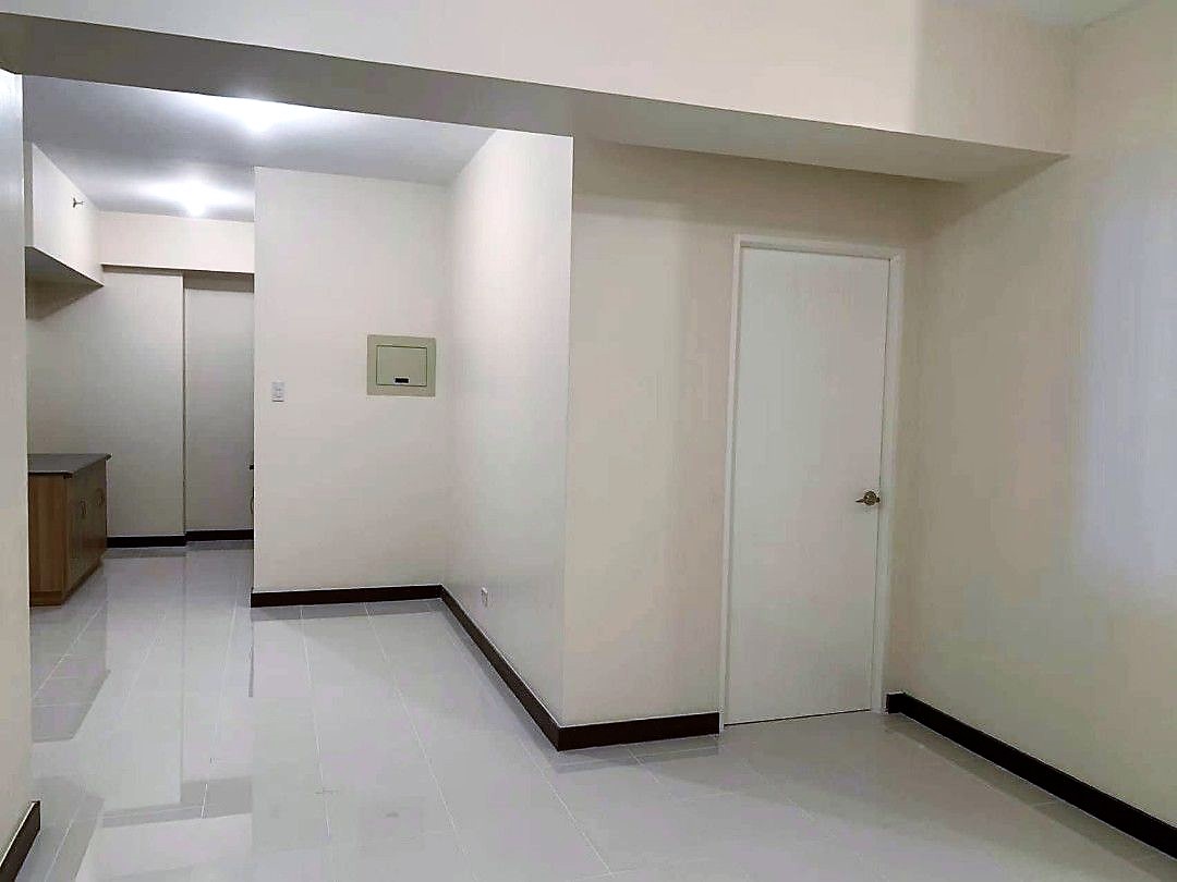 Condo Unit For Rent – 41st Floor at Torre de Manila